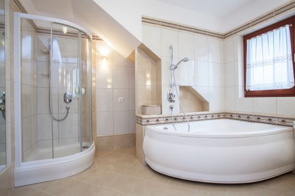 Oversized Bathtub Installation in Ft Mitchell