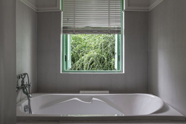 Fiberglass Tub Installation in Ft Mitchell